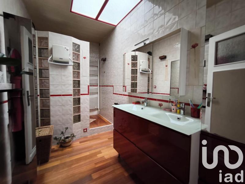 Maison - 215 m² - 8 pièces