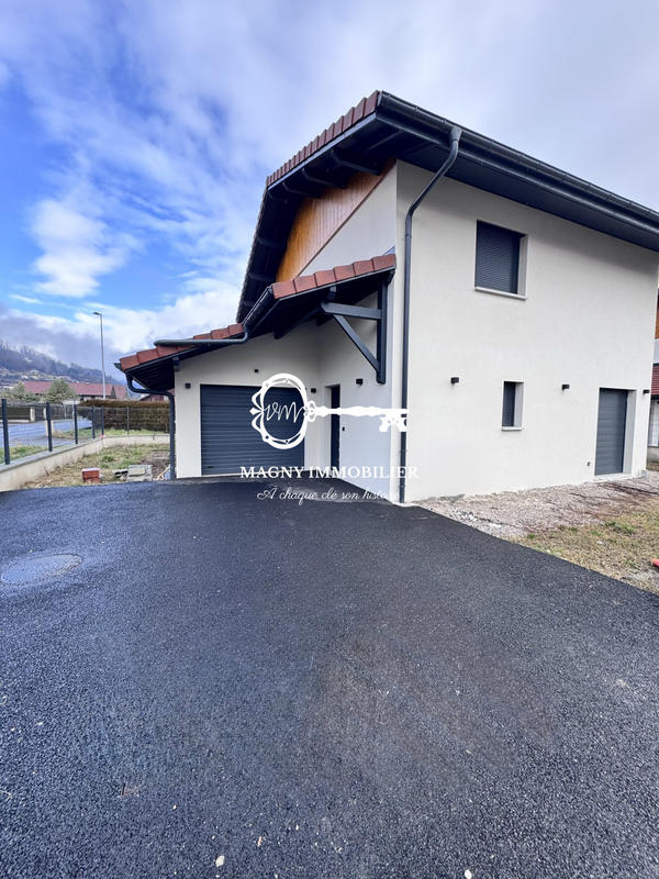 Maison - 120 m² - 4 pièces