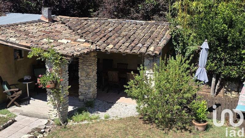 Maison - 225 m² - 7 pièces