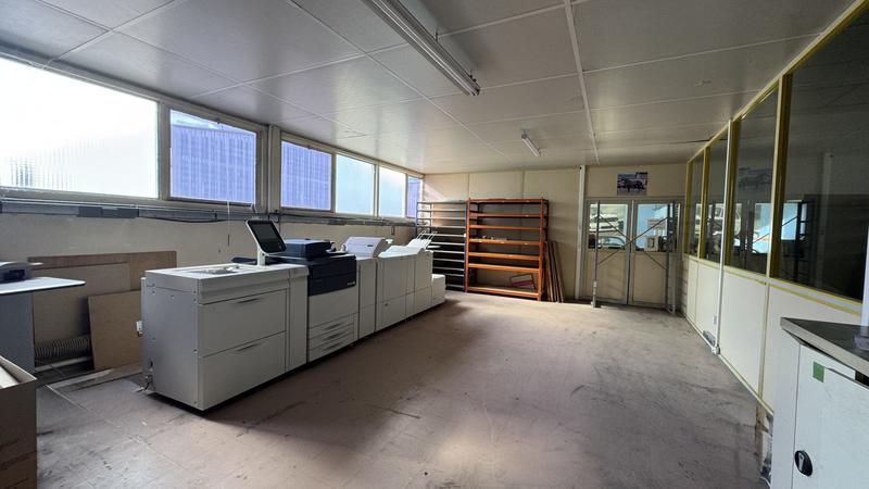 Bureau - 267 m²