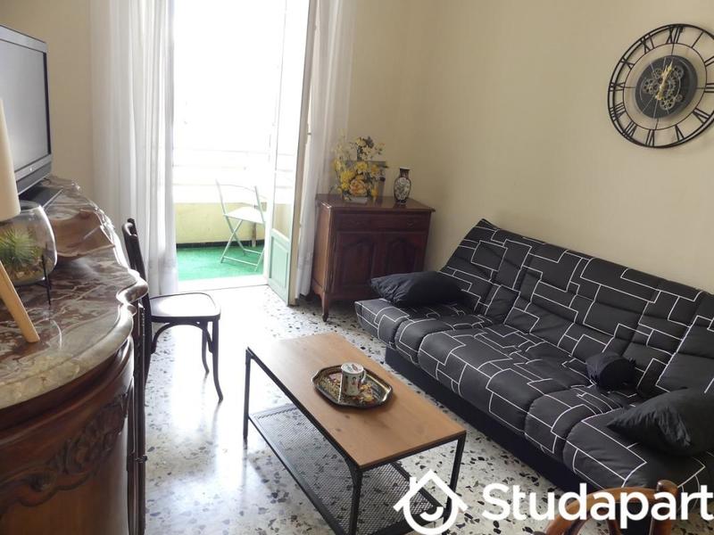 Chambre - 14 m² - 1 pièce