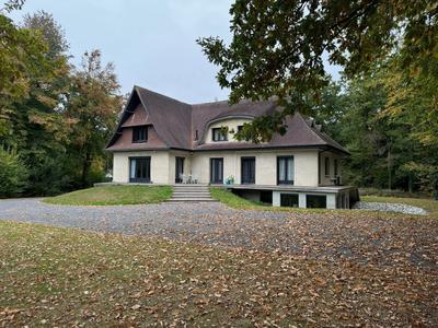 Maison - 265 m² - 7 pièces