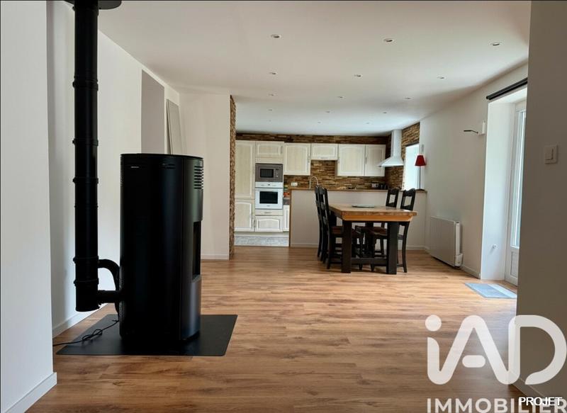 Maison - 95 m² - 4 pièces