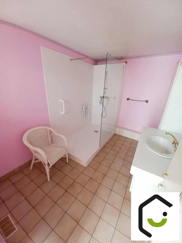 Maison - 200 m² - 8 pièces