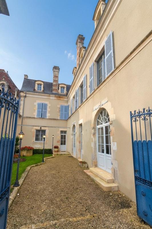 Maison de maîtres - 396 m² - 10 pièces