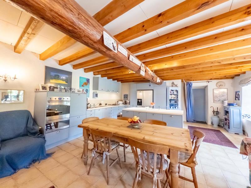 Maison - 210 m² - 5 pièces