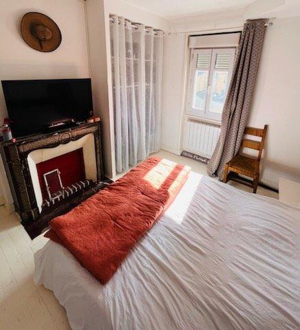 Appartement ancien - 88 m² - 5 pièces