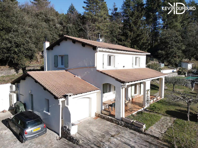 Maison - 135 m² - 7 pièces