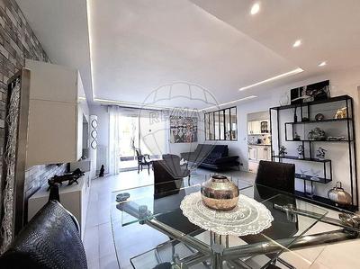 Maison - 117 m² - 7 pièces