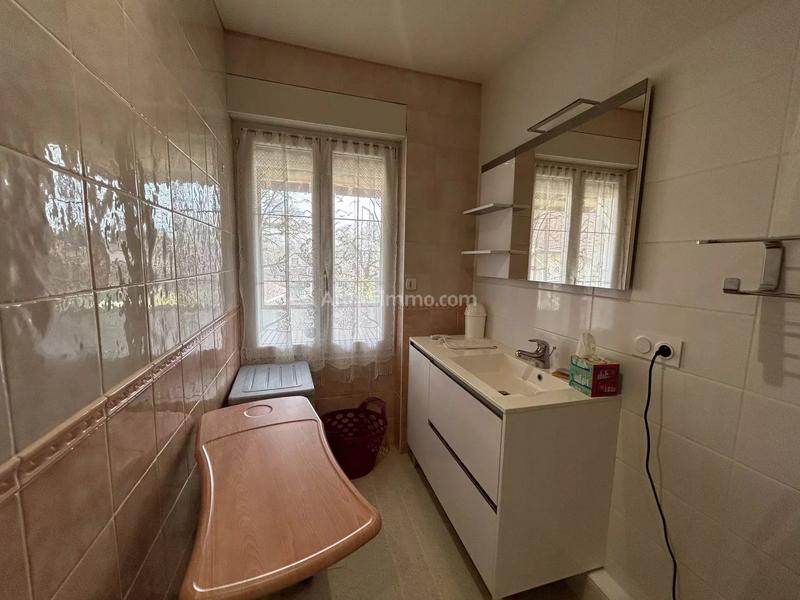 Maison - 234 m² - 9 pièces