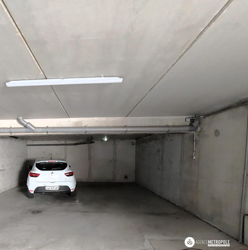 Parking / Garage - 22 m²