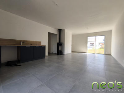 Maison traditionnelle - 82 m² - 4 pièces