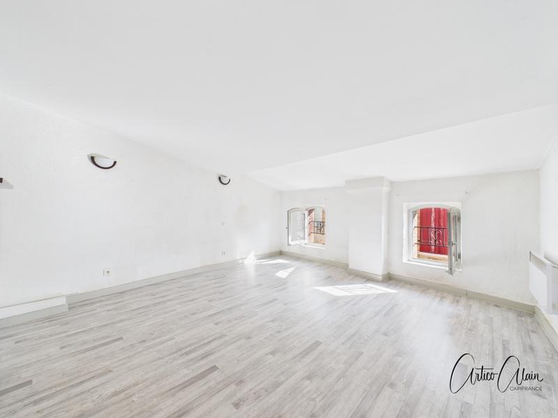 Appartement - 106 m² - 3 pièces