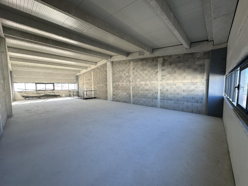 Local d'activités - 290 m²