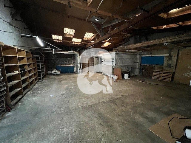 Local commercial - 285 m²