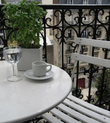 Studio - 14 m² - 1 pièce