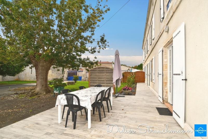 Maison - 234 m² - 7 pièces