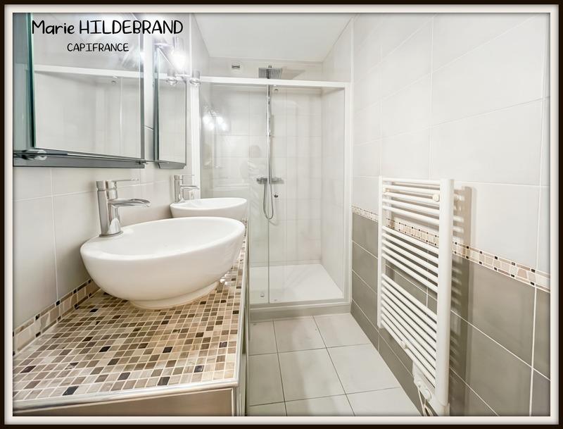 Appartement - 100 m² - 5 pièces