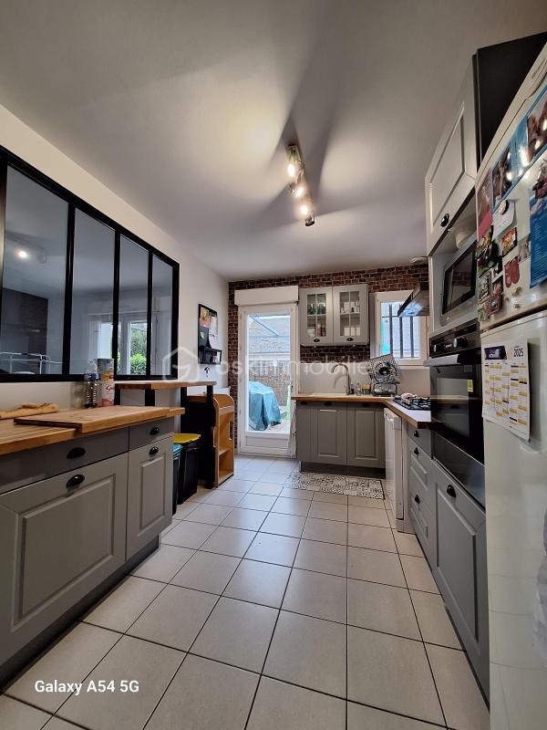 Maison traditionnelle - 100 m² - 5 pièces