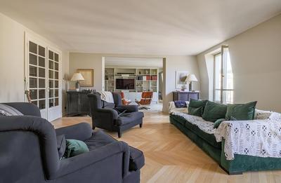 Appartement - 230 m² - 6 pièces