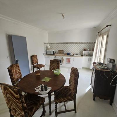 Demeure - 190 m² - 5 pièces