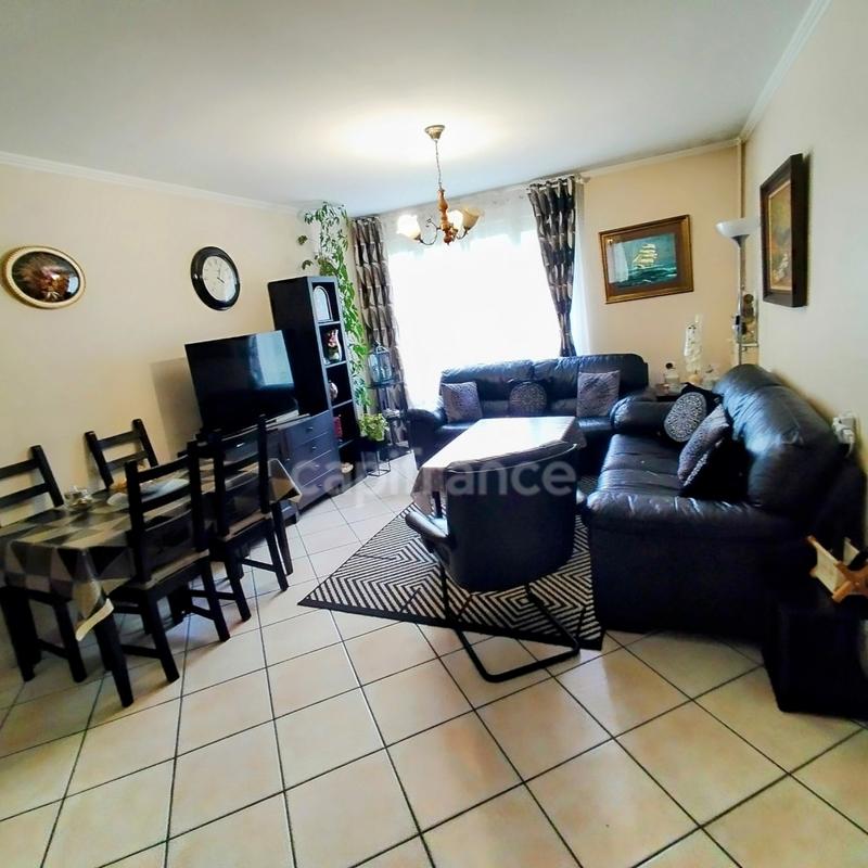 Appartement ancien - 64 m² - 3 pièces