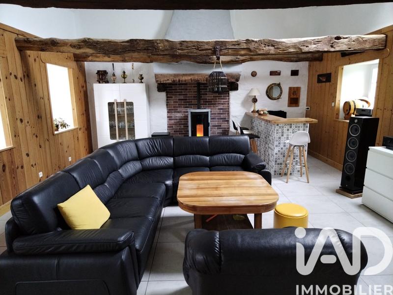 Maison - 210 m² - 8 pièces