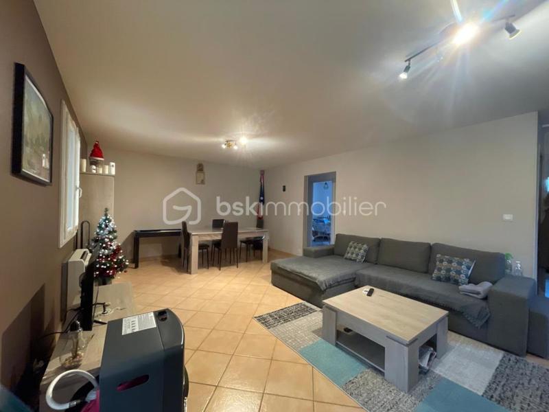 Maison - 99 m² - 5 pièces