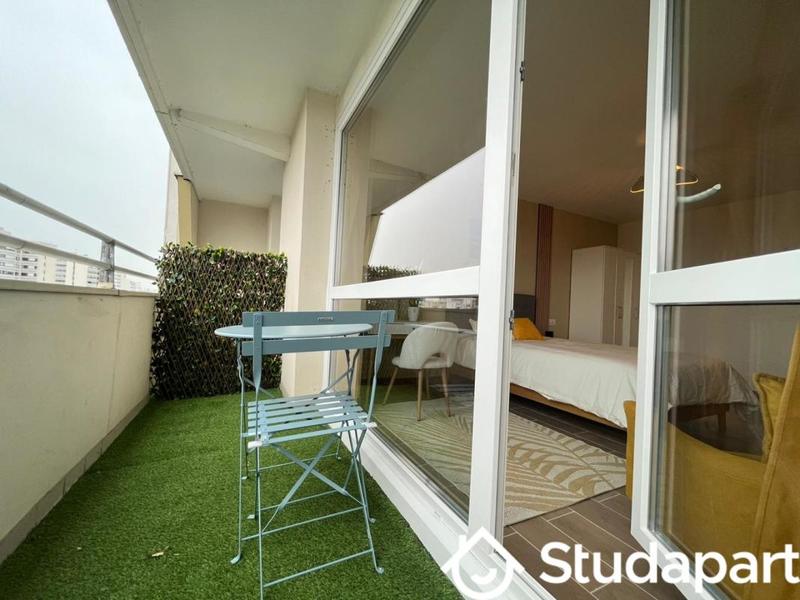 Chambre - 10 m² - 1 pièce