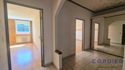 Appartement - 97 m² - 4 pièces