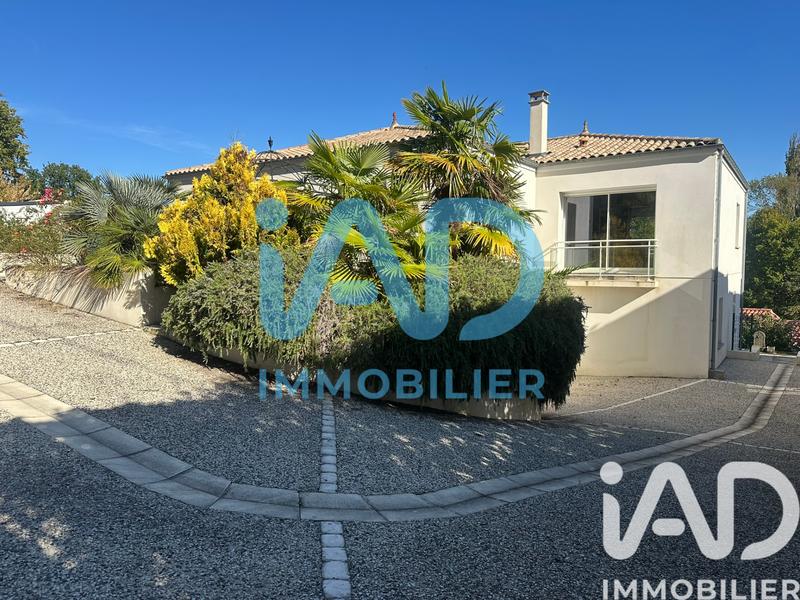 Maison - 224 m² - 5 pièces