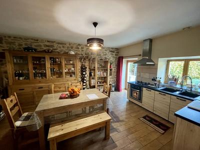 Maison traditionnelle - 100 m² - 4 pièces