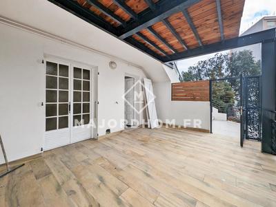 Appartement - 87 m² - 3 pièces