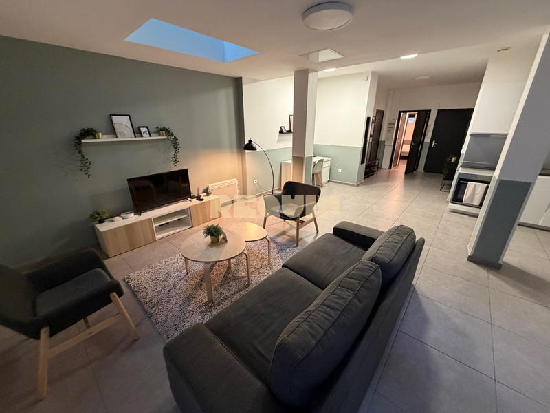 Appartement - 96 m² - 6 pièces