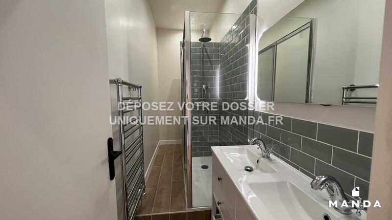 Chambre - 12 m² - 5 pièces