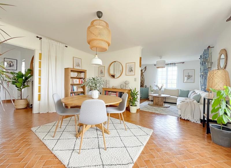 Maison - 176 m² - 9 pièces