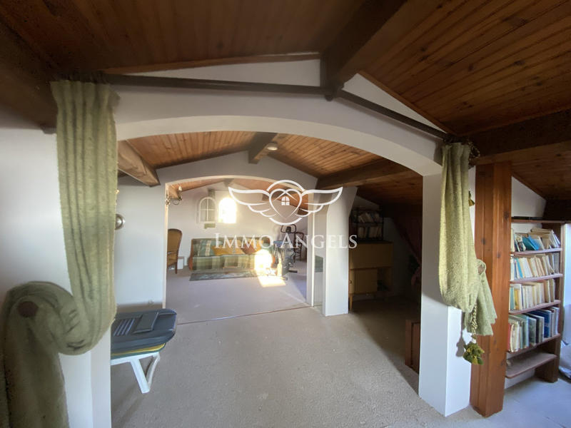 Maison - 213 m² - 7 pièces