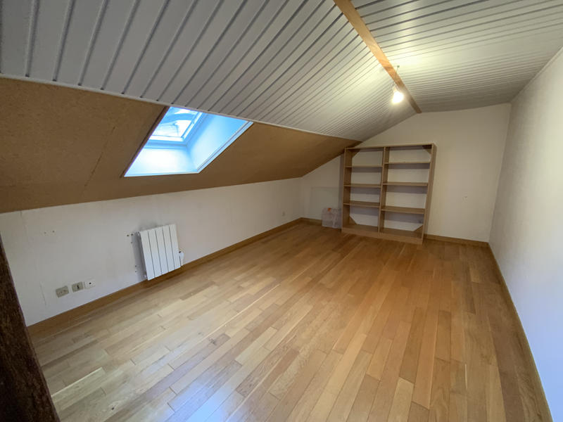 Appartement - 96 m² - 5 pièces