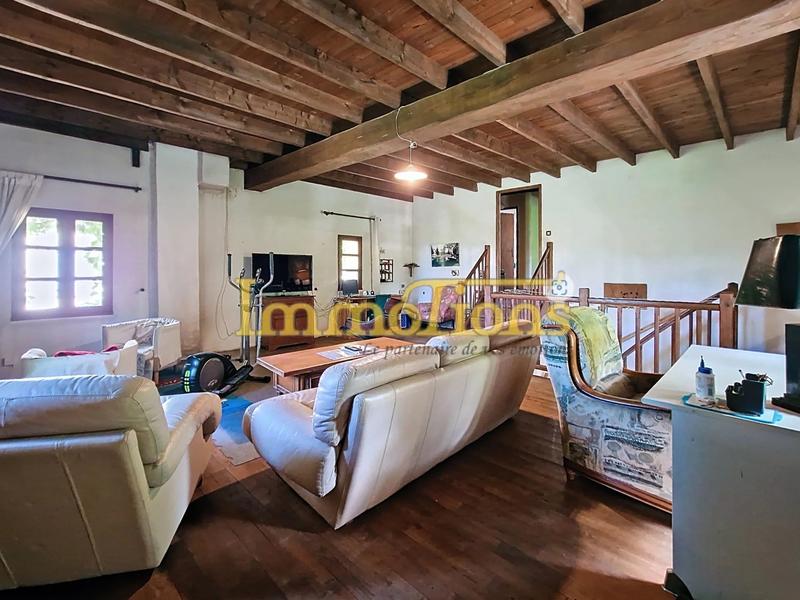 Maison - 243 m² - 5 pièces