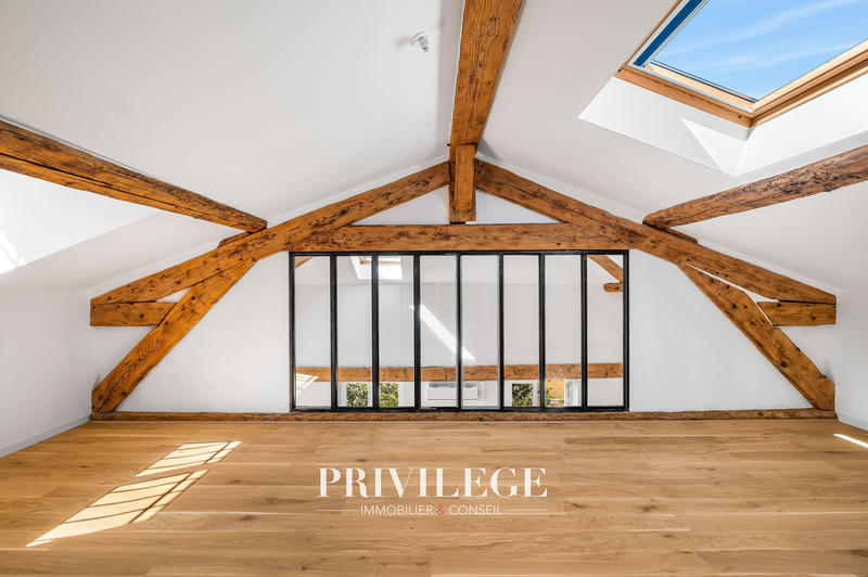 Appartement - 164 m² - 5 pièces