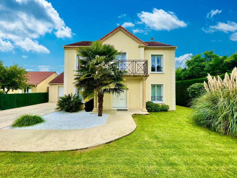 Maison contemporaine - 155 m² - 6 pièces