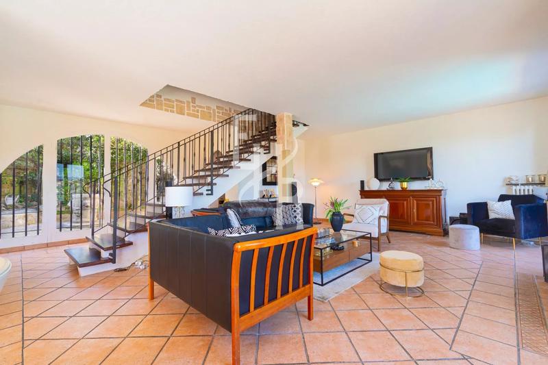 Villa - 173 m² - 7 pièces