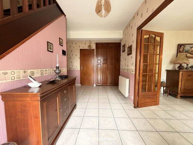 Maison - 203 m² - 9 pièces