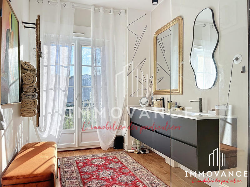 Maison - 275 m² - 7 pièces