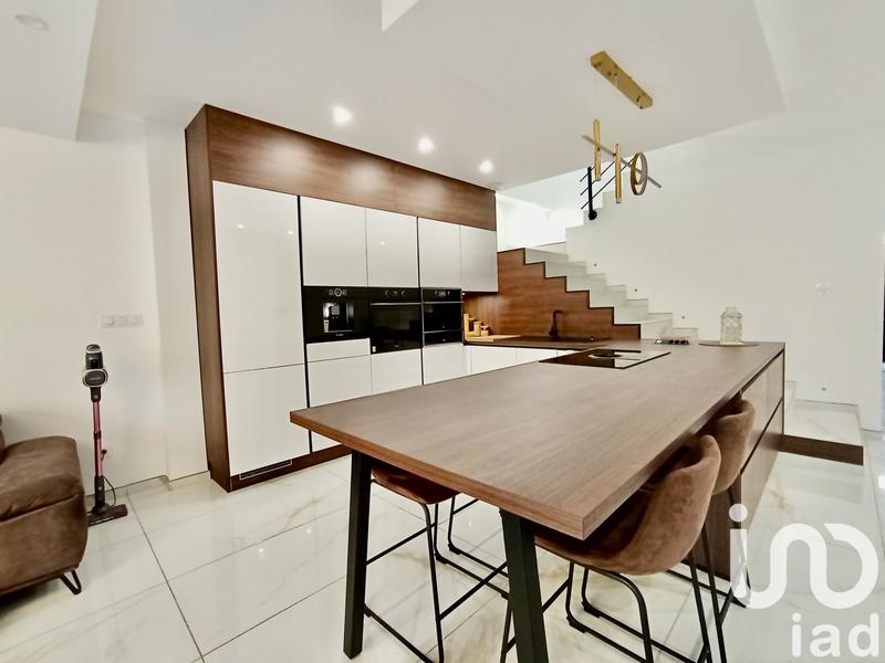 Maison - 121 m² - 4 pièces