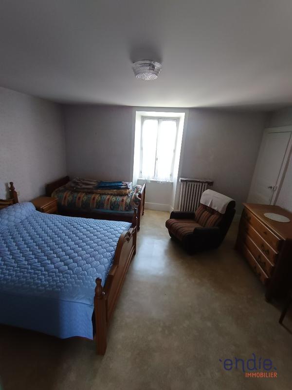 Maison - 195 m² - 7 pièces