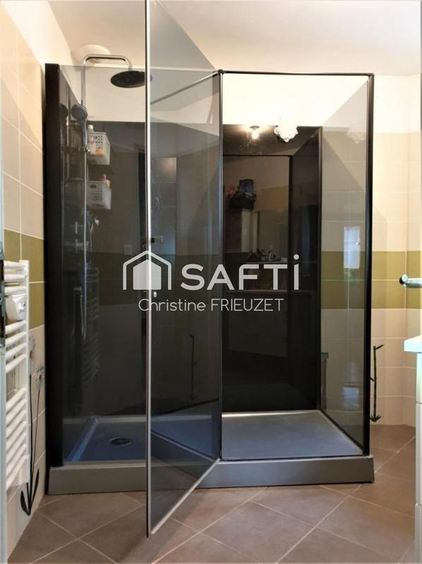 Maison - 123 m² - 8 pièces