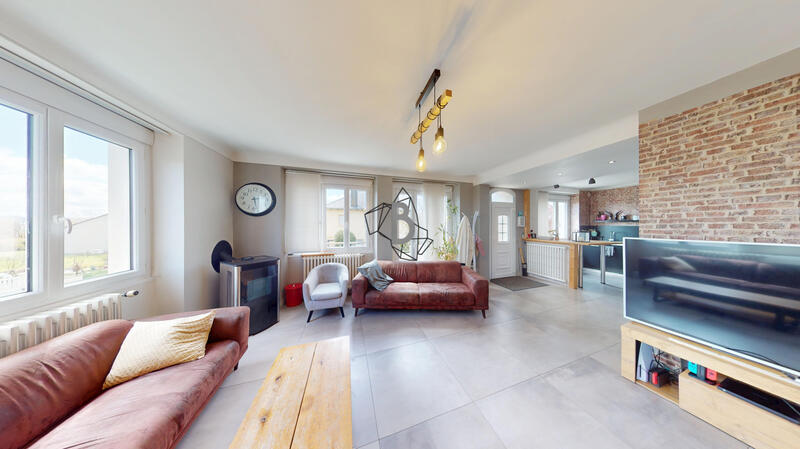 Maison - 180 m² - 8 pièces