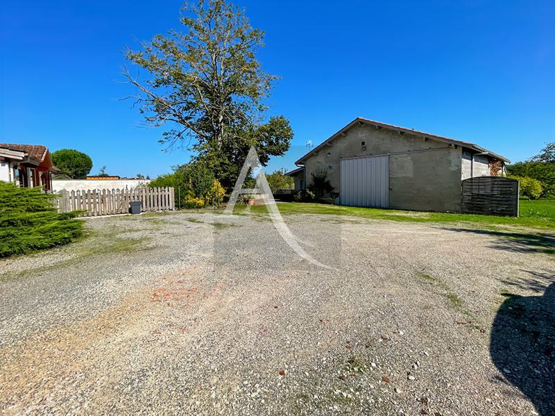 Maison - 240 m² - 12 pièces