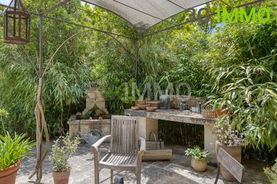 Villa - 180 m² - 8 pièces